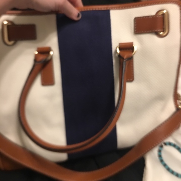 Micheal Kors purse and bracelets and bag - Picture 5 of 8